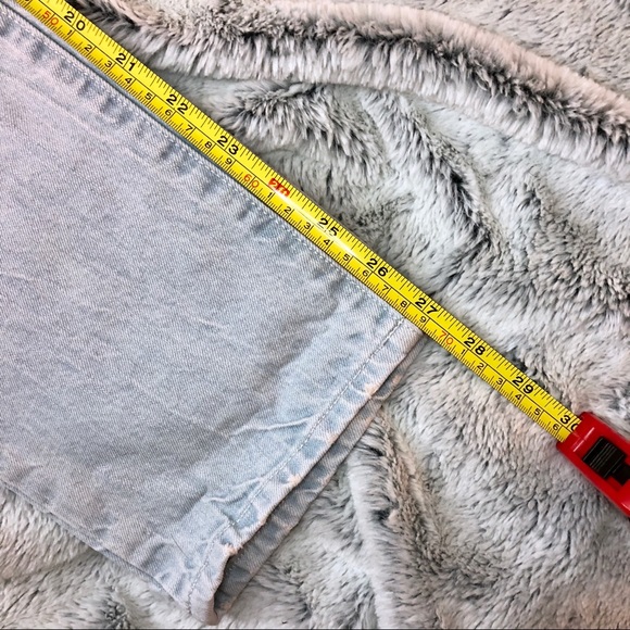 GAP Light Wash Jeans - Picture 6 of 6